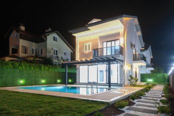 New 4 Bedroom Detached Villa